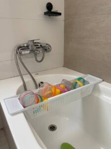 Empowering Independence: Montessori Bathroom with Bathtub Tray Expandable Tub Rack